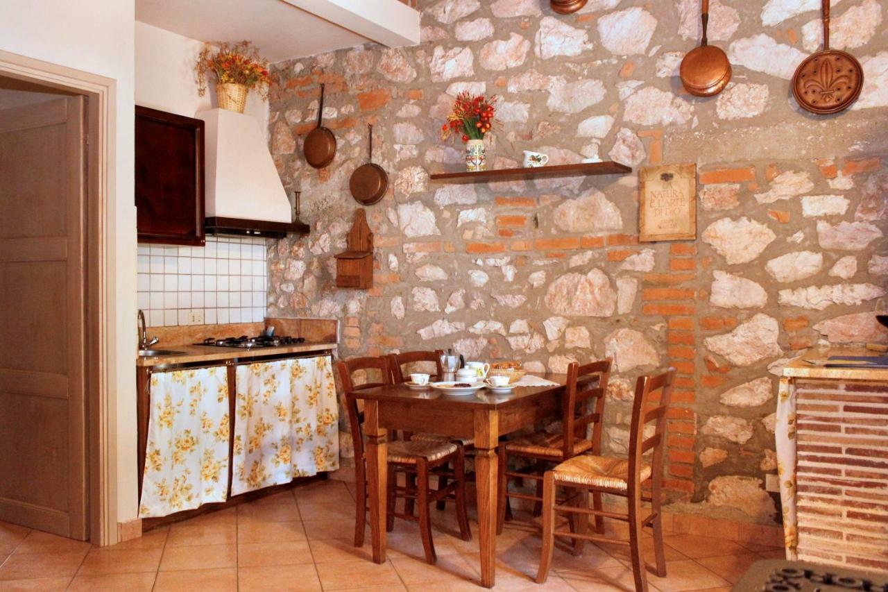 Вилла Agriturist Prile Кастильоне-делла-Пеская Экстерьер фото